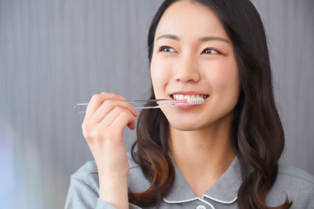 矯正治療中に歯ぐきが腫れる原因と対策について